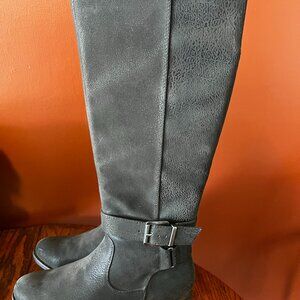 Over the Knee Boots - Black 7.5M